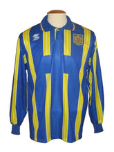 Load image into Gallery viewer, KSK Beveren 2003-04 Home shirt L