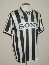 Load image into Gallery viewer, Juventus 1995-97 Home shirt XL