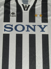 Load image into Gallery viewer, Juventus 1995-97 Home shirt XL