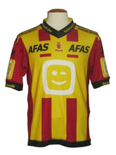 Load image into Gallery viewer, KV Mechelen 2015-16 Home shirt L
