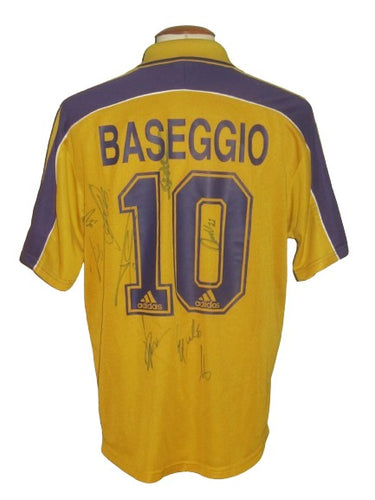 RSC Anderlecht 2000-01 Away shirt L #10 Walter Bassegio *signed*