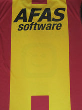 Load image into Gallery viewer, KV Mechelen 2018-19 Home shirt M