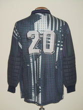 Load image into Gallery viewer, Eendracht Aalst 1997-98 Keeper shirt MATCH ISSUE/WORN #20 Nico Vaesen