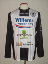 Load image into Gallery viewer, Eendracht Aalst 2015-16 Home shirt MATCH ISSUE/WORN #16 Jore Trompet - #22 Kyan Van Impe