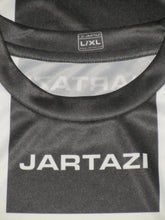 Load image into Gallery viewer, Eendracht Aalst 2015-16 Home shirt MATCH ISSUE/WORN #16 Jore Trompet - #22 Kyan Van Impe