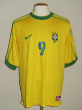 Load image into Gallery viewer, Brazil 1998 Home shirt L #9 Ronaldo