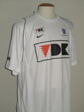 Load image into Gallery viewer, KAA Gent 2005-06 Away shirt XL *signed*