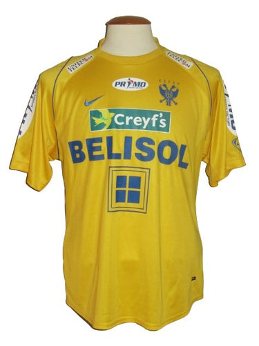 Sint-Truiden VV 2005-06 Home shirt  #16 Jeroen Simaeys *signed*