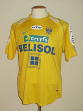 Load image into Gallery viewer, Sint-Truiden VV 2005-06 Home shirt  #16 Jeroen Simaeys *signed*