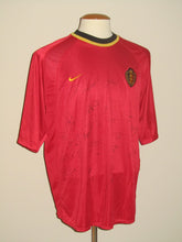 Load image into Gallery viewer, Rode Duivels 2000-02 Home shirt L *squad signed*