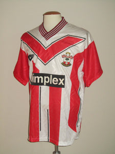 Southampton FC 1993-94 Home shirt *signed*