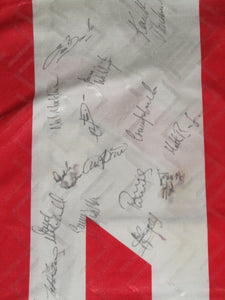 Southampton FC 1993-94 Home shirt *signed*
