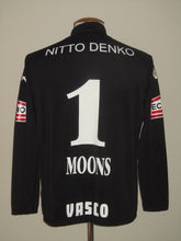 Load image into Gallery viewer, KRC Genk 2005-06 Home shirt #1 Jan Moons