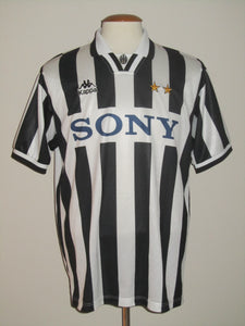 Juventus 1995-97 Home shirt XL