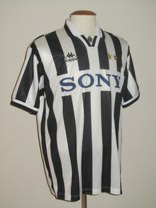 Juventus 1995-97 Home shirt XL