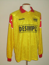 Load image into Gallery viewer, KV Oostende 1995-96 Home shirt L/S XL