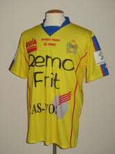 Load image into Gallery viewer, Waasland Beveren 2010-11 Home shirt M/L