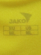 Load image into Gallery viewer, Waasland Beveren 2010-11 Home shirt M/L