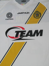 Load image into Gallery viewer, KSC Lokeren 2015-16 Home shirt S/M #28