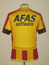 Load image into Gallery viewer, KV Mechelen 2016-17 Home shirt L