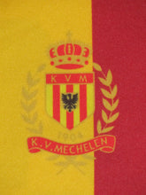 Load image into Gallery viewer, KV Mechelen 2016-17 Home shirt L