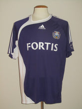 Load image into Gallery viewer, RSC Anderlecht 2006-07 Home shirt L #5 Lucas Biglia *signed*