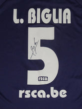 Load image into Gallery viewer, RSC Anderlecht 2006-07 Home shirt L #5 Lucas Biglia *signed*