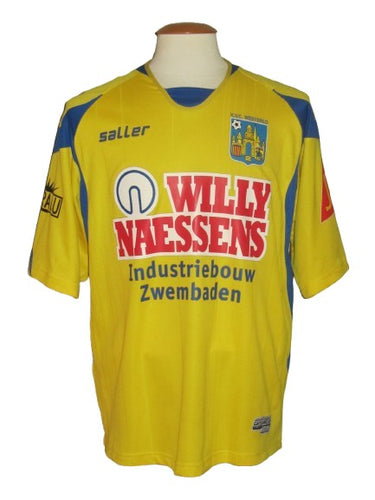 KVC Westerlo 2007-08 Home shirt L/XL *squad signed*