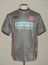Load image into Gallery viewer, Olympiakos F.C. 2000-01 Away shirt L #20 Pär Zetterberg *mint*