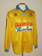 Load image into Gallery viewer, Union Saint-Gilloise 2004-05 Home shirt L
