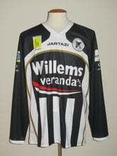 Load image into Gallery viewer, Eendracht Aalst 2014-15 Home shirt L/S L/XL *signed*