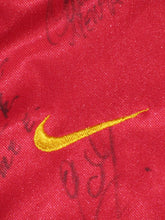 Load image into Gallery viewer, Rode Duivels 2000-02 Home shirt XL #4 Eric Van Meir *signed*
