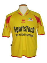 Load image into Gallery viewer, KV Oostende 2006-07 Home shirt S