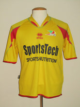 Load image into Gallery viewer, KV Oostende 2006-07 Home shirt S
