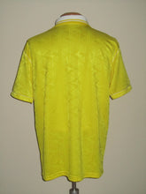 Load image into Gallery viewer, KV Oostende 2000-01 Home shirt XXL