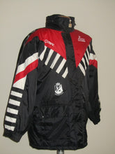 Load image into Gallery viewer, RAEC Mons 1998-02 Stadium jacket L *YOUTH*