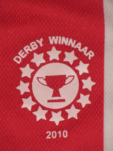 Load image into Gallery viewer, Royal Antwerp FC 2009-11 Home shirt *Derby Winnaar 2010*