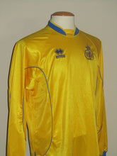 Load image into Gallery viewer, Union Saint-Gilloise 2005-06 Home shirt XL