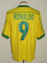 Load image into Gallery viewer, Brazil 1998 Home shirt L #9 Ronaldo