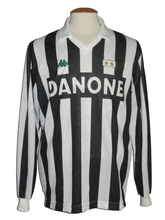 Load image into Gallery viewer, Juventus 1992-94 Home shirt L