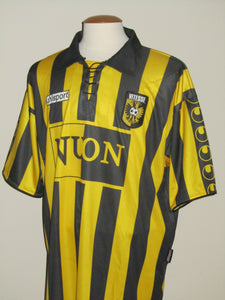 SBV Vitesse 2000-01 Home shirt XXL #9 Bob Peeters