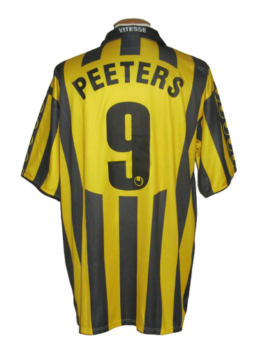 SBV Vitesse 2000-01 Home shirt XXL #9 Bob Peeters