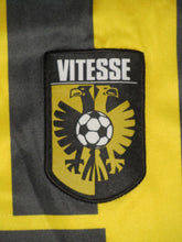 Load image into Gallery viewer, SBV Vitesse 2000-01 Home shirt XXL #9 Bob Peeters