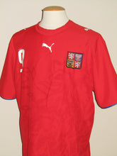Load image into Gallery viewer, Czech Republic 2006-07 Home shirt XL #9 Jan Koller