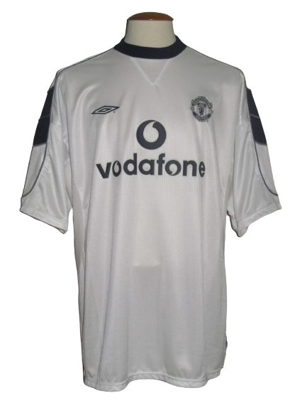 Manchester united 2000 kit shop