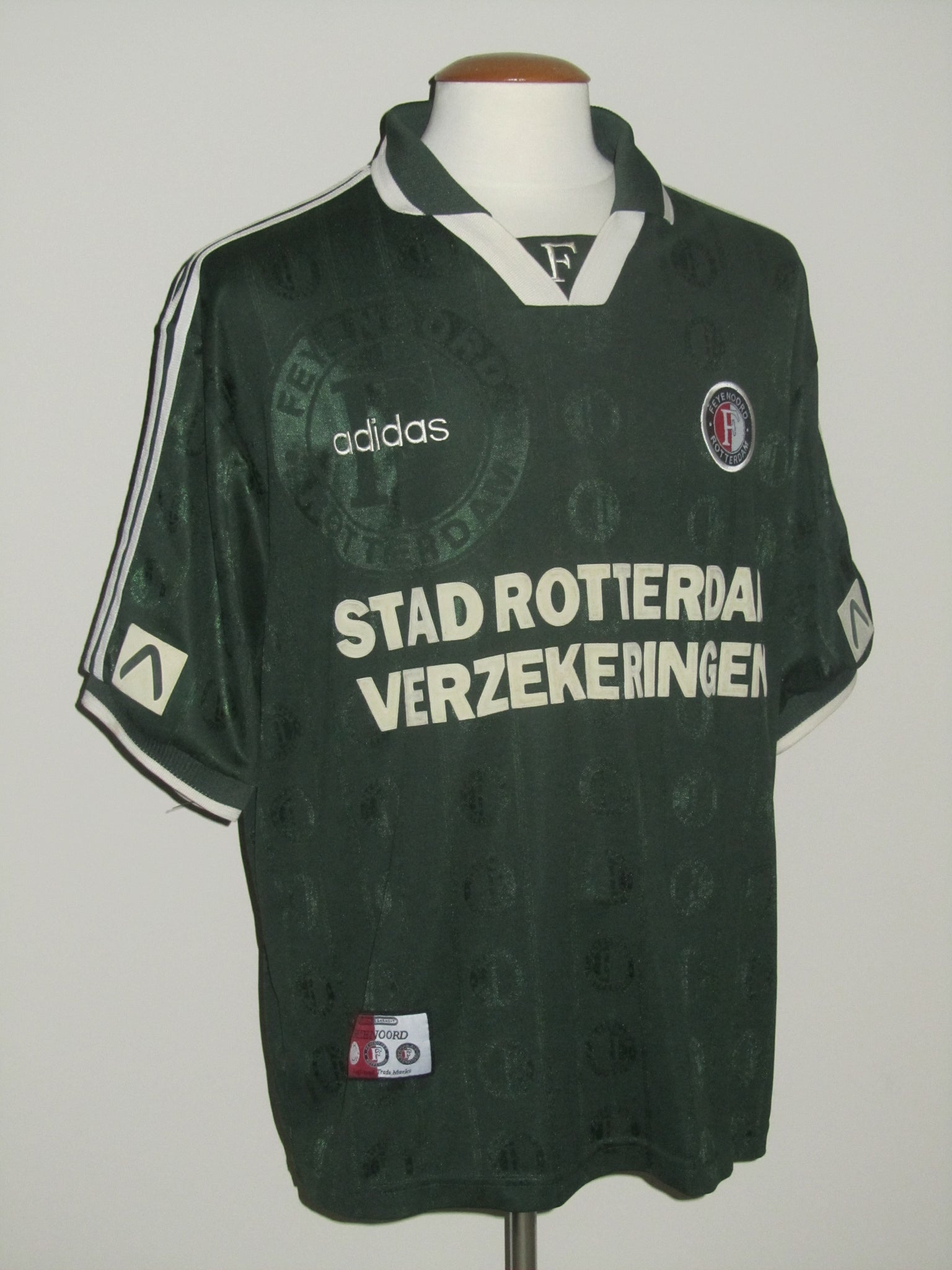 Feyenoord 1997-98 Away shirt XL – Belgian Football Classics